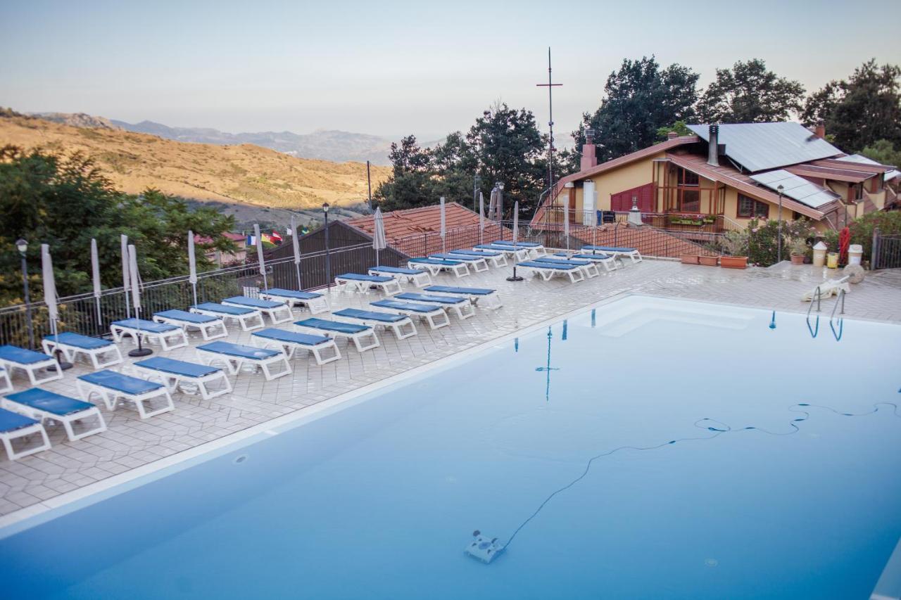 Agri-Hotel Da Marianna Resort & Spa Santa Domenica Vittoria Esterno foto
