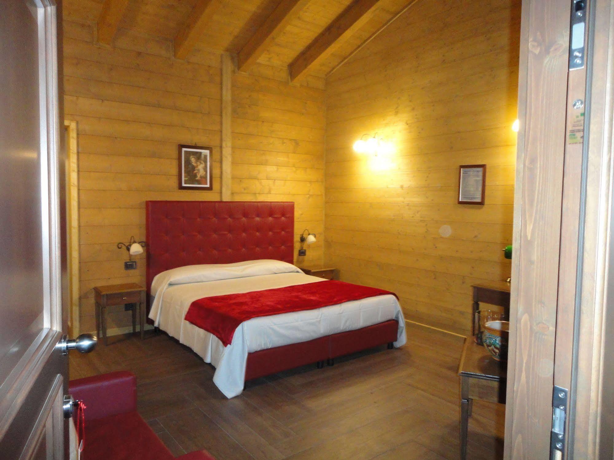 Agri-Hotel Da Marianna Resort & Spa Santa Domenica Vittoria Esterno foto