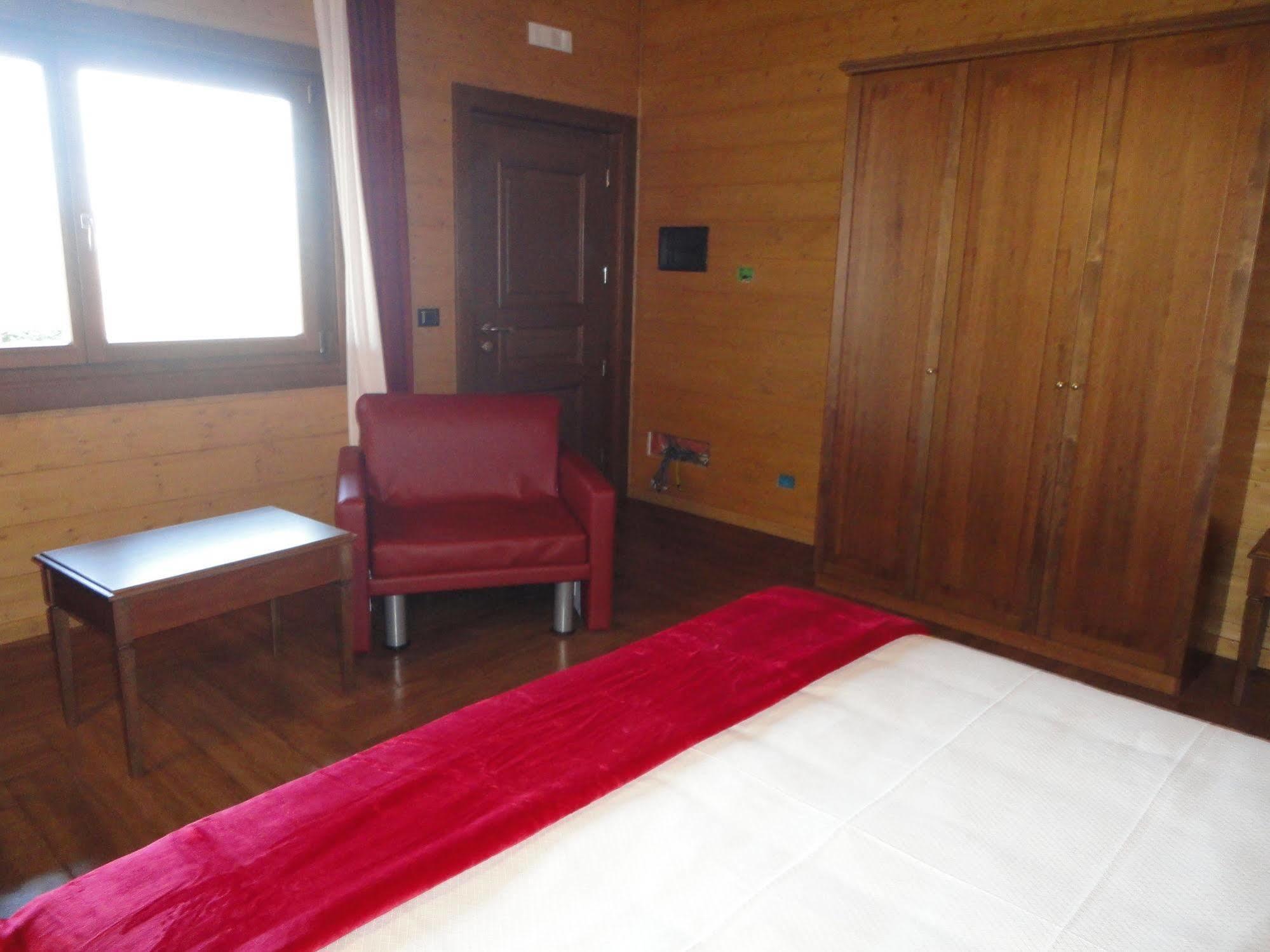 Agri-Hotel Da Marianna Resort & Spa Santa Domenica Vittoria Esterno foto