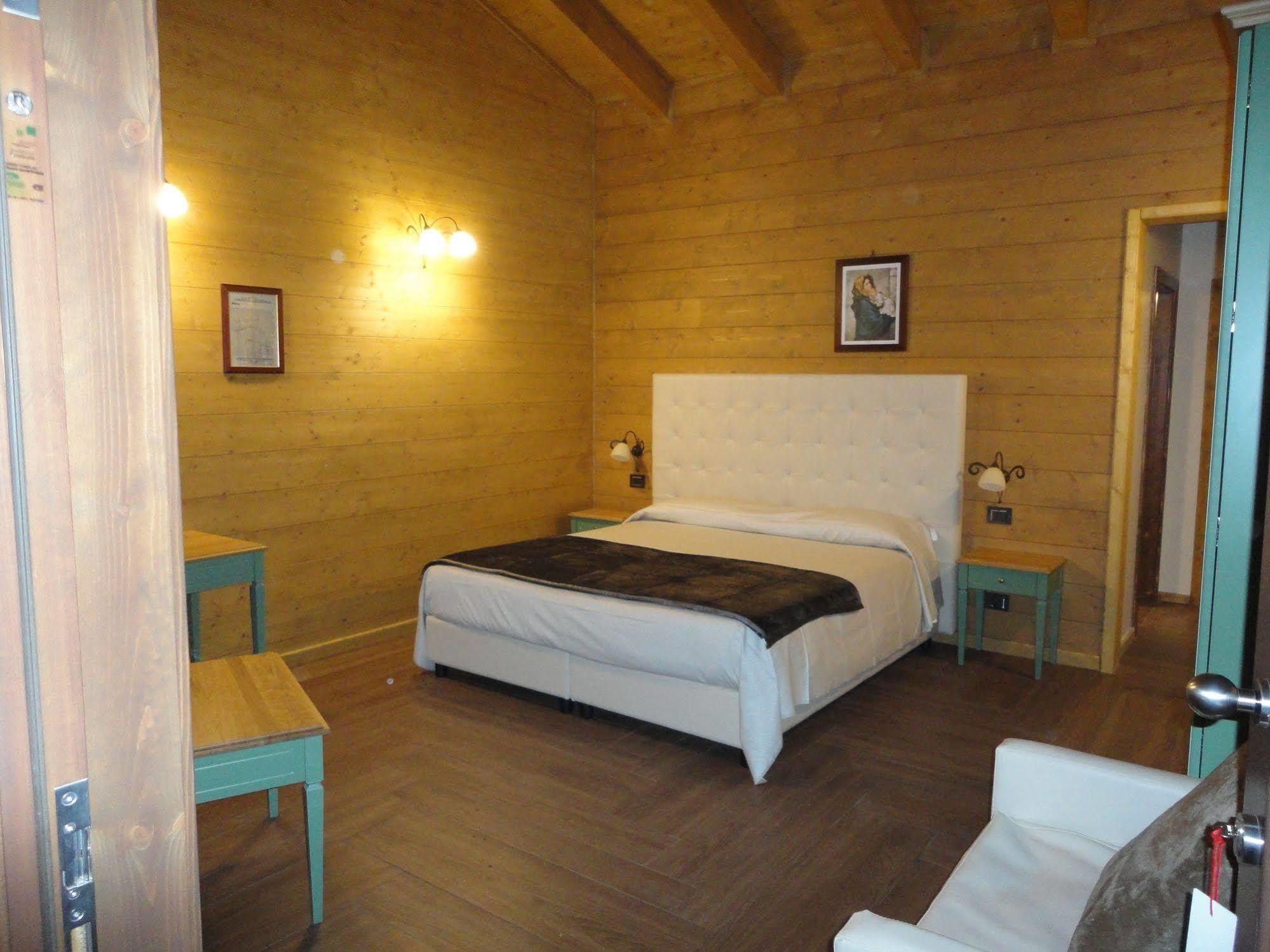 Agri-Hotel Da Marianna Resort & Spa Santa Domenica Vittoria Esterno foto